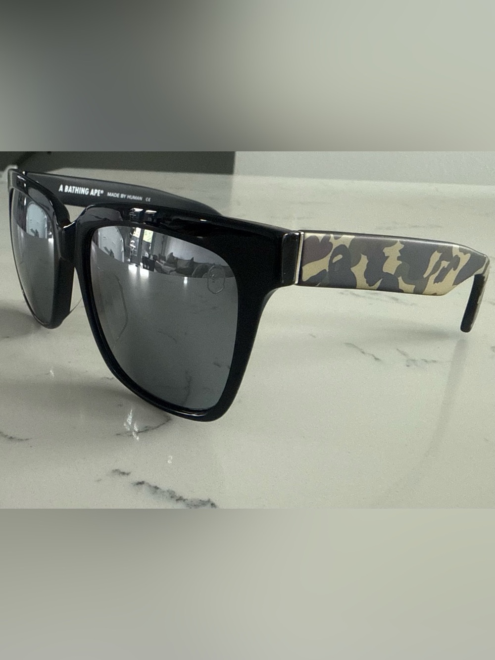 BAPE BS13045 Sunglasses Camo a bathing ape
Shades Like New with tags adults